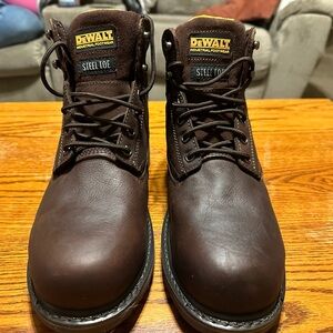 Dewalt men size 12 water proof steal tow work boots